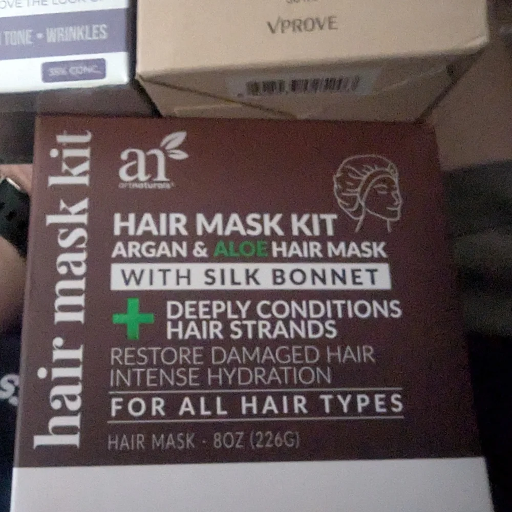 3pcs Mystery Box Face, Body & Hair Set - Some are Korean Beauty Items - Picture 13 of 16